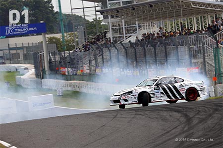 D1マシンによる100人同乗