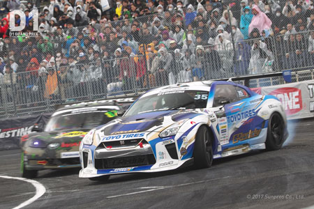 ヨコモYD2 シャーシ　D1GP 川畑真人使用35GTRボディ　ジャイロ付き sddefault.jpg